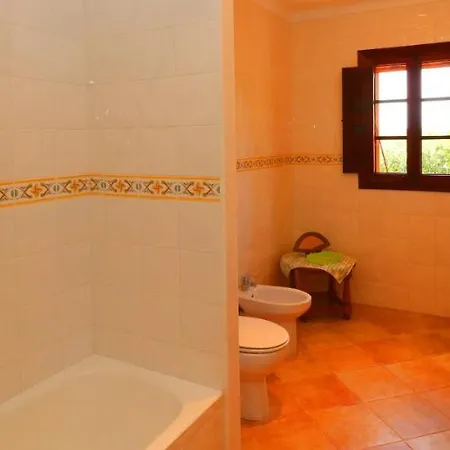 Crestall Villa *